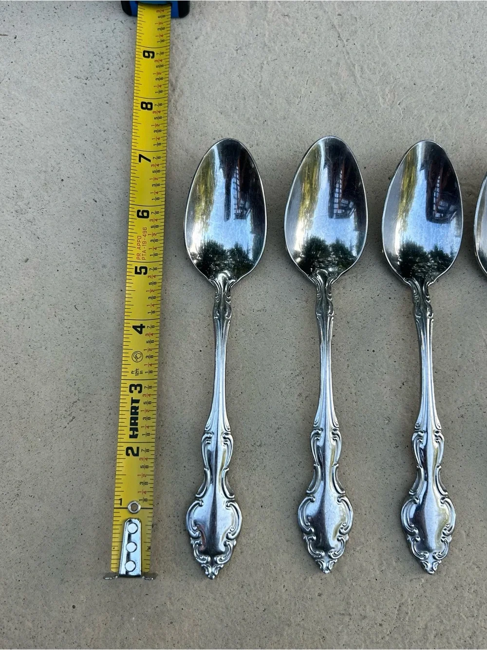 Oneida Mikayla Stainless Steel Set of 7 Soup Spoons